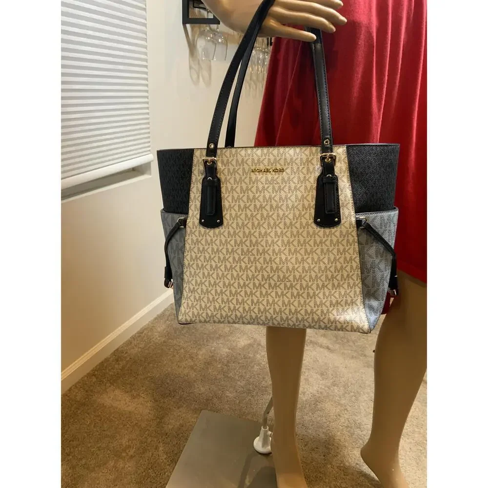 Michael Kors Blue Leather Logo Print Tote Handbag Dual Handles Sz 11x11 Luxe Bag - Picture 1 of 14